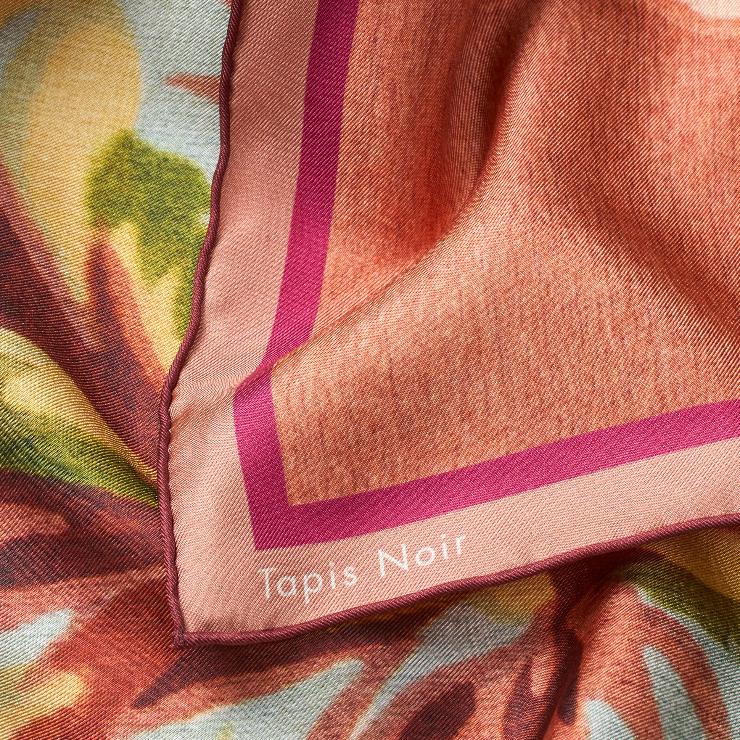 Tapis Noir Classical Evelyn Scarf Classical Rød