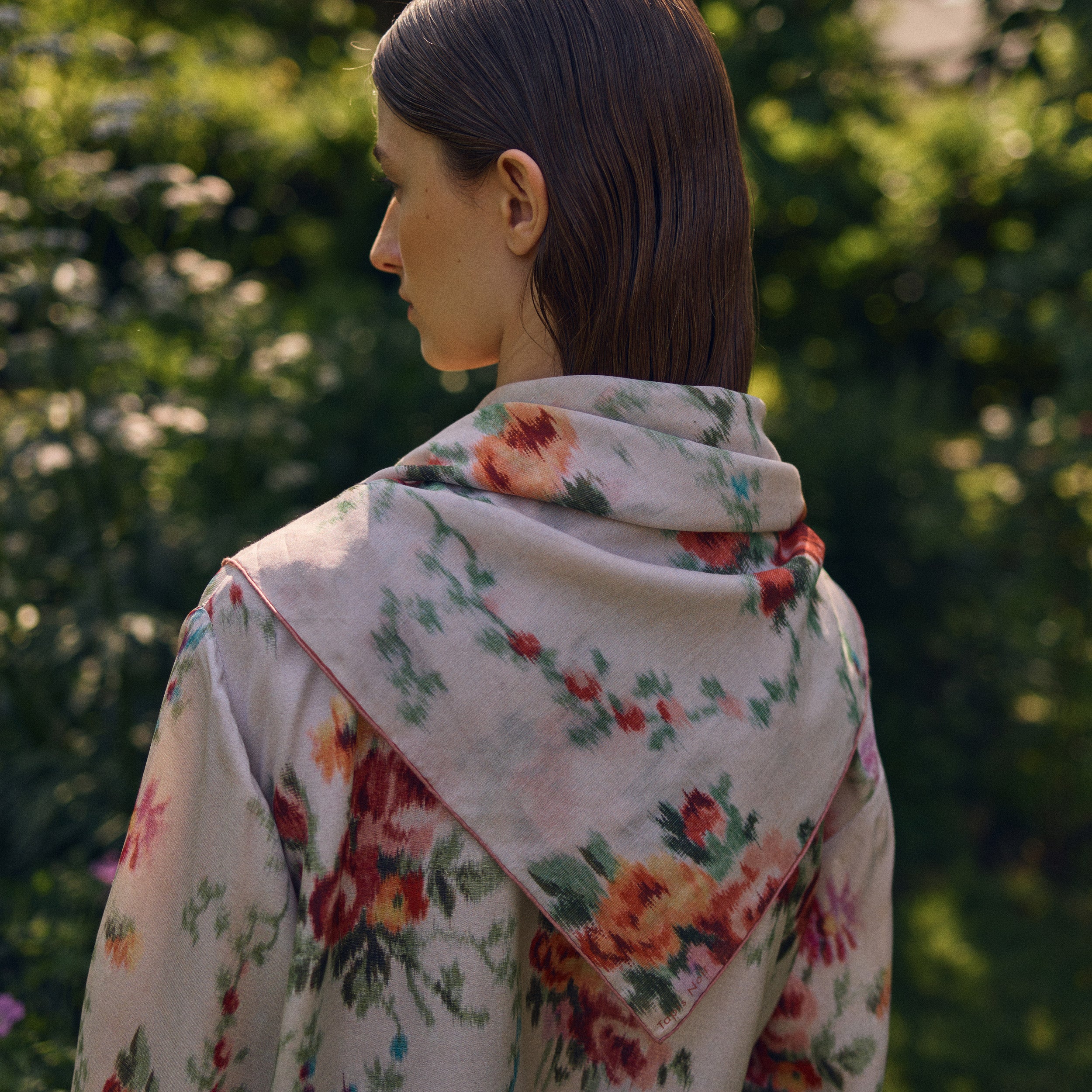 Tapis Noir Danielle Silk Top - White Top Hvid