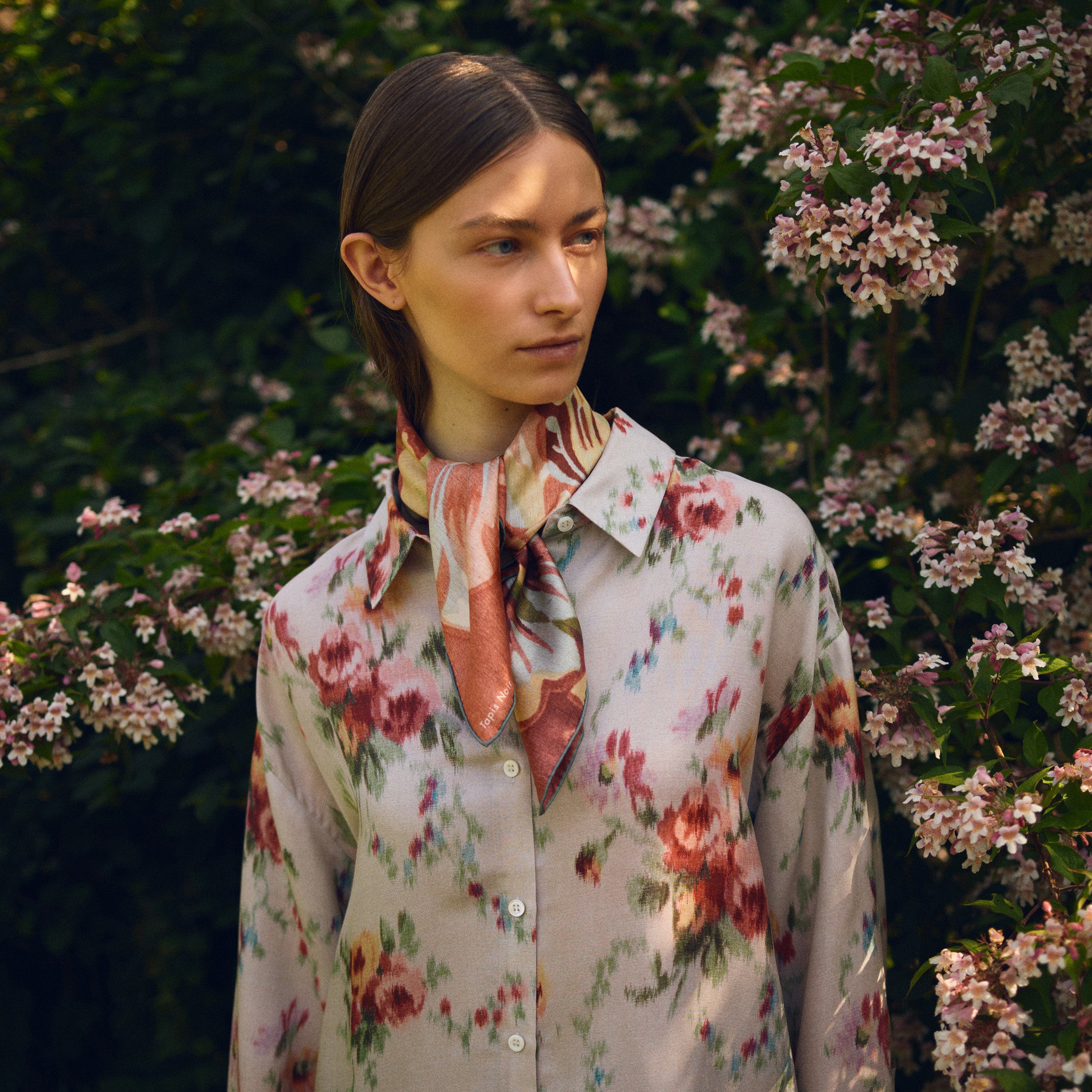 Tapis Noir Darla Silk Shirt - White Shirt Hvid