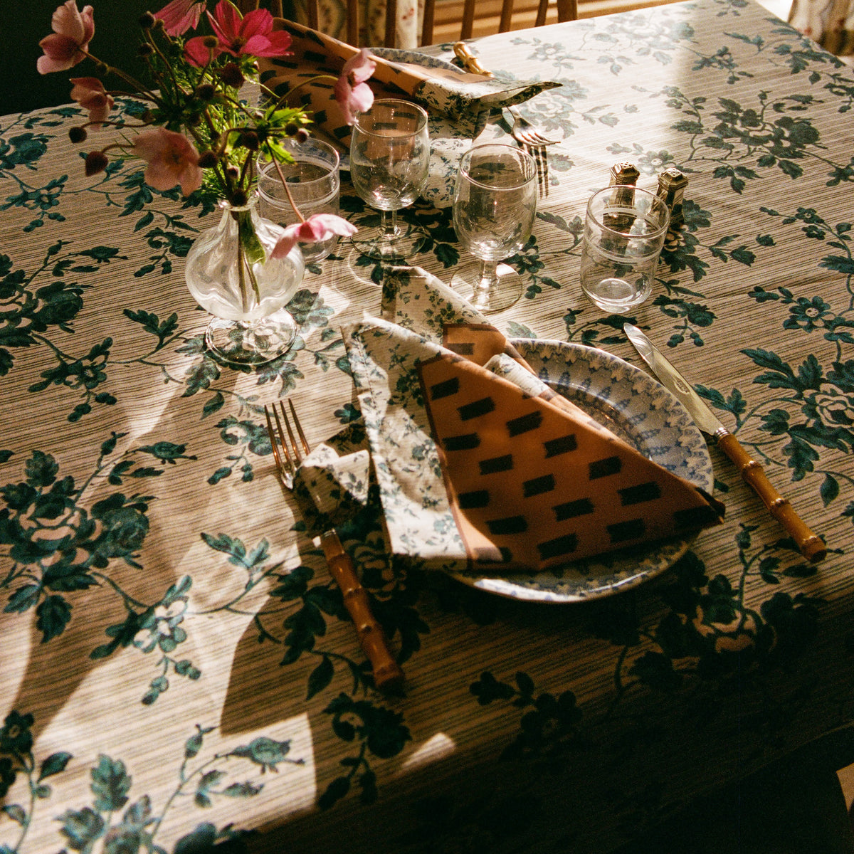Tapis Noir Dug Greta - 140x236cm Tablecloth Mørkeblå
