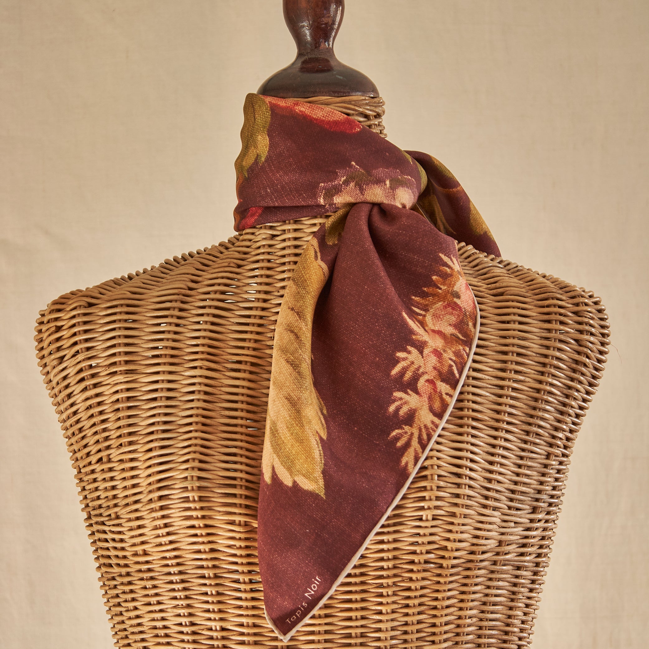 Tapis Noir Klassisk Lille Davina Tørklæde Small Classical Brun