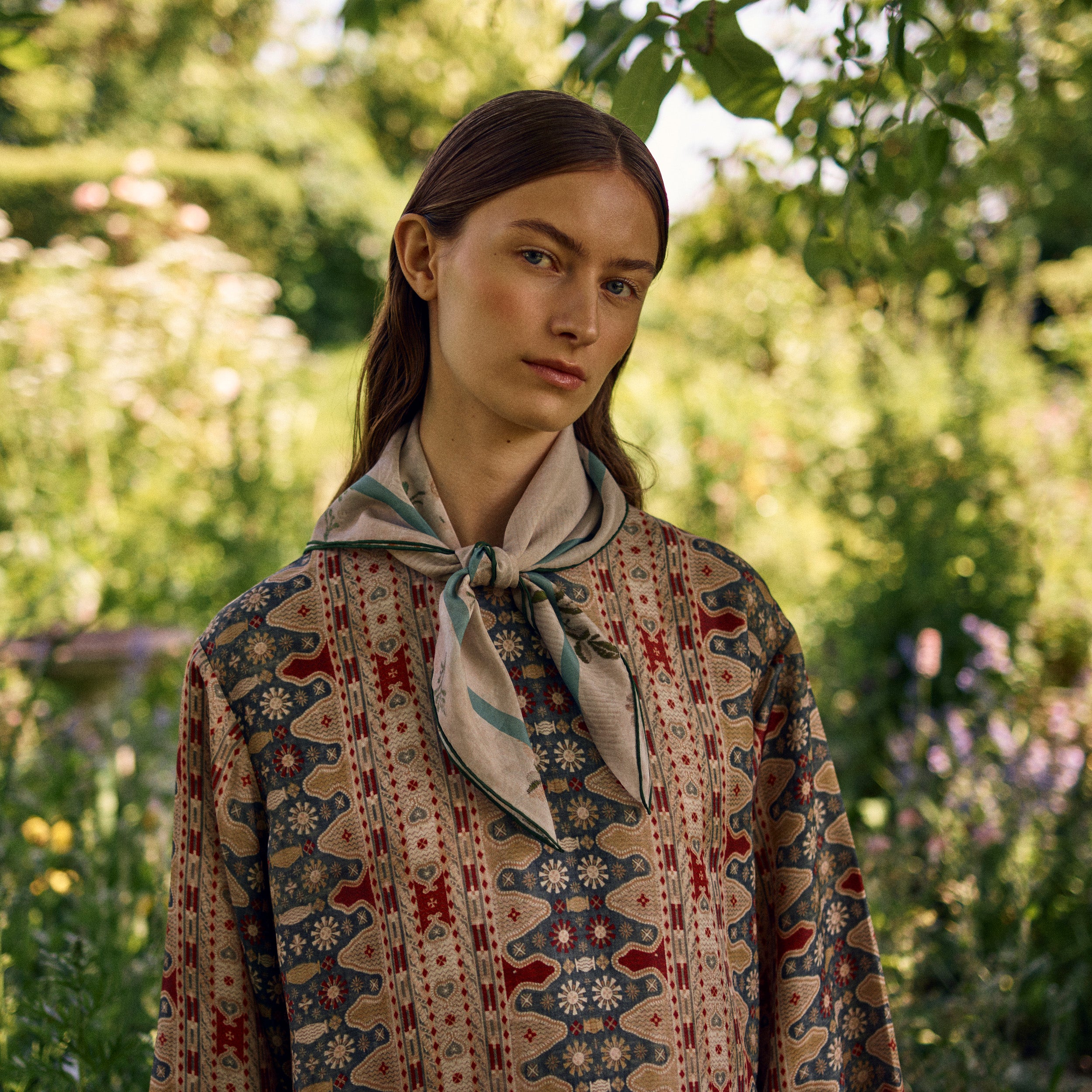 Tapis Noir Let Blomstret Patchwork Tørklæde Light Small (67x67cm) Hvid